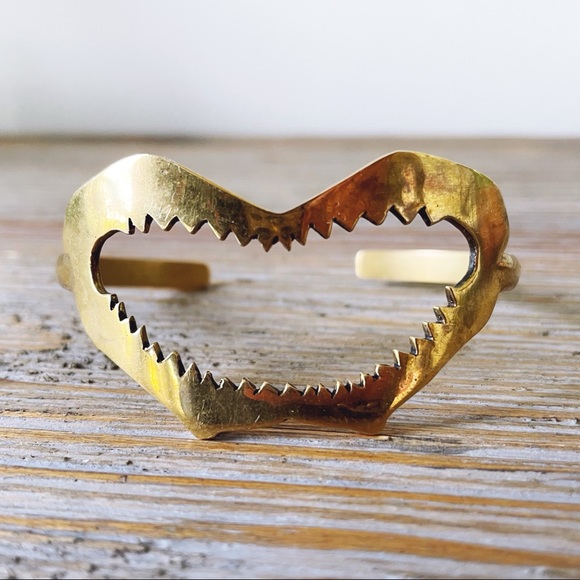 Solid brass fangs cuff bracelet VTG